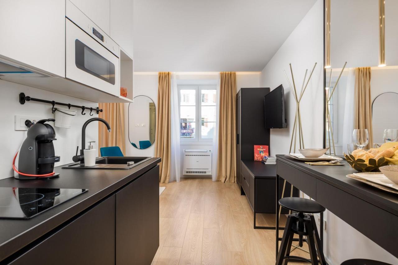 Ferienwohnung Sweet Nest Korzo Rijeka Exterior foto